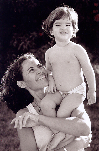 Regina com Emília, Sabiaguaba, Fortaleza CE, 1978