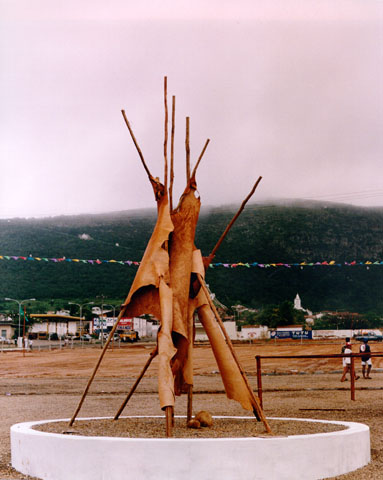 Escultura do Arraiá do Santa Cruz, 1996