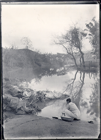 No Riacho Ipiranga, Porto Alegre RS, 1900c.
